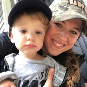 Meet your Posher, Emily